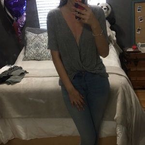 low v neck loose shirt